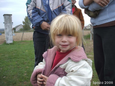 Radosne Maluchy na konikach 2008r.